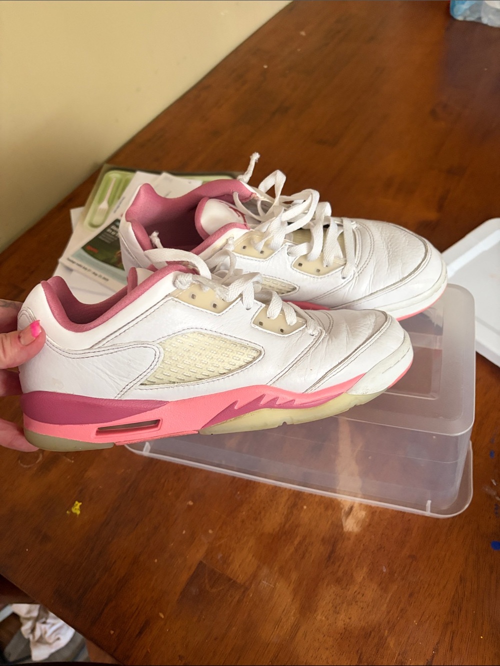 Women's White and Pink Low-Top Sneakers